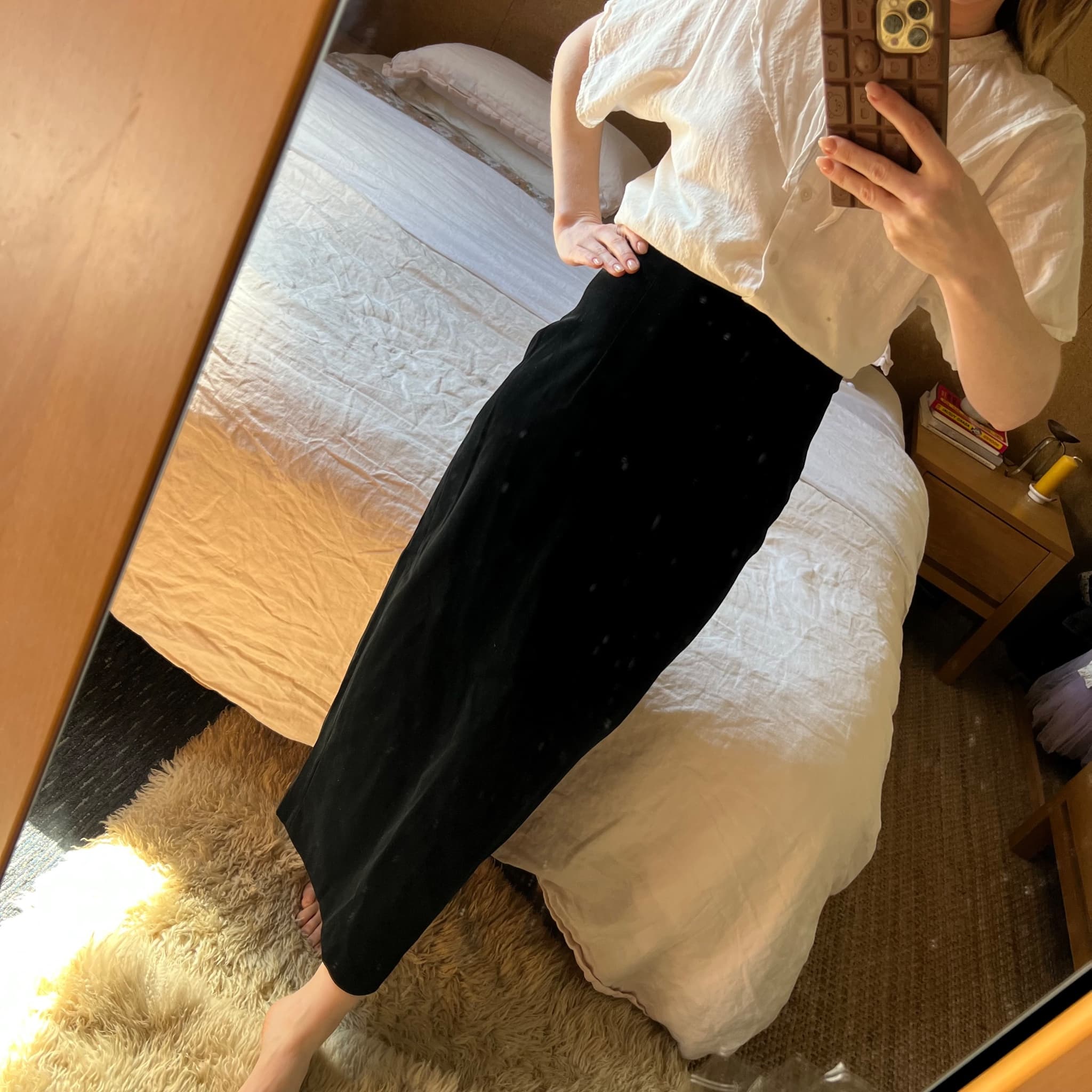 Vintage 90s Country Road Black Velvet Midi Pencil Skirt S M High Waist Vent — photo 9 of 9