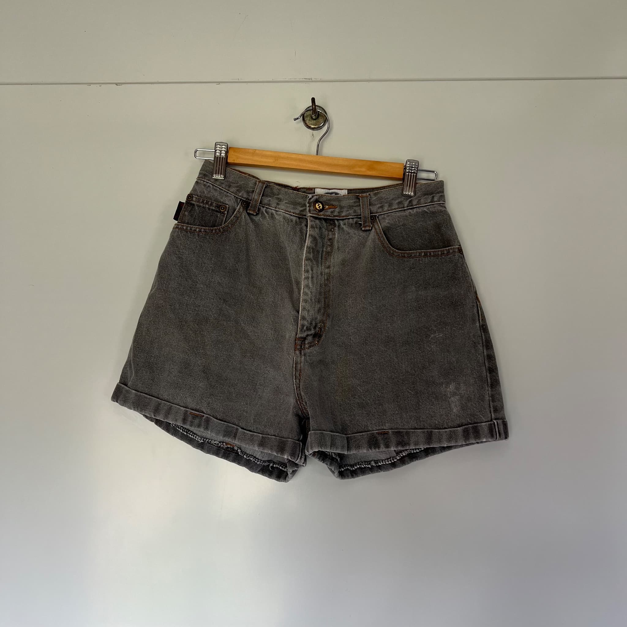 Vintage Billabong Grey Denim High Waist Shorts Fits Size 8 Y2K Surf Beach Mom — photo 3 of 8