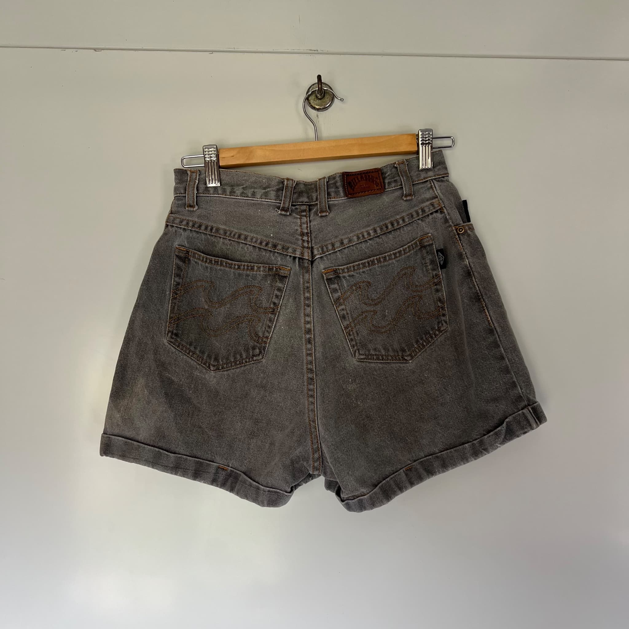 Vintage Billabong Grey Denim High Waist Shorts Fits Size 8 Y2K Surf Beach Mom — photo 4 of 8