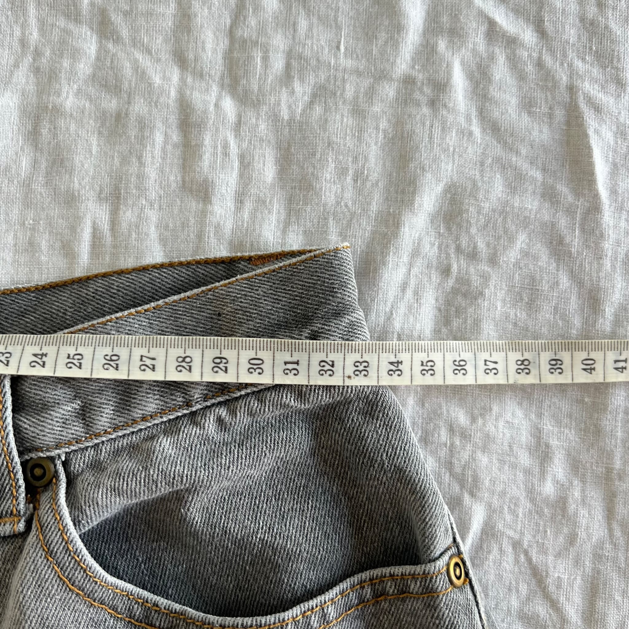 Vintage Billabong Grey Denim High Waist Shorts Fits Size 8 Y2K Surf Beach Mom — photo 5 of 8