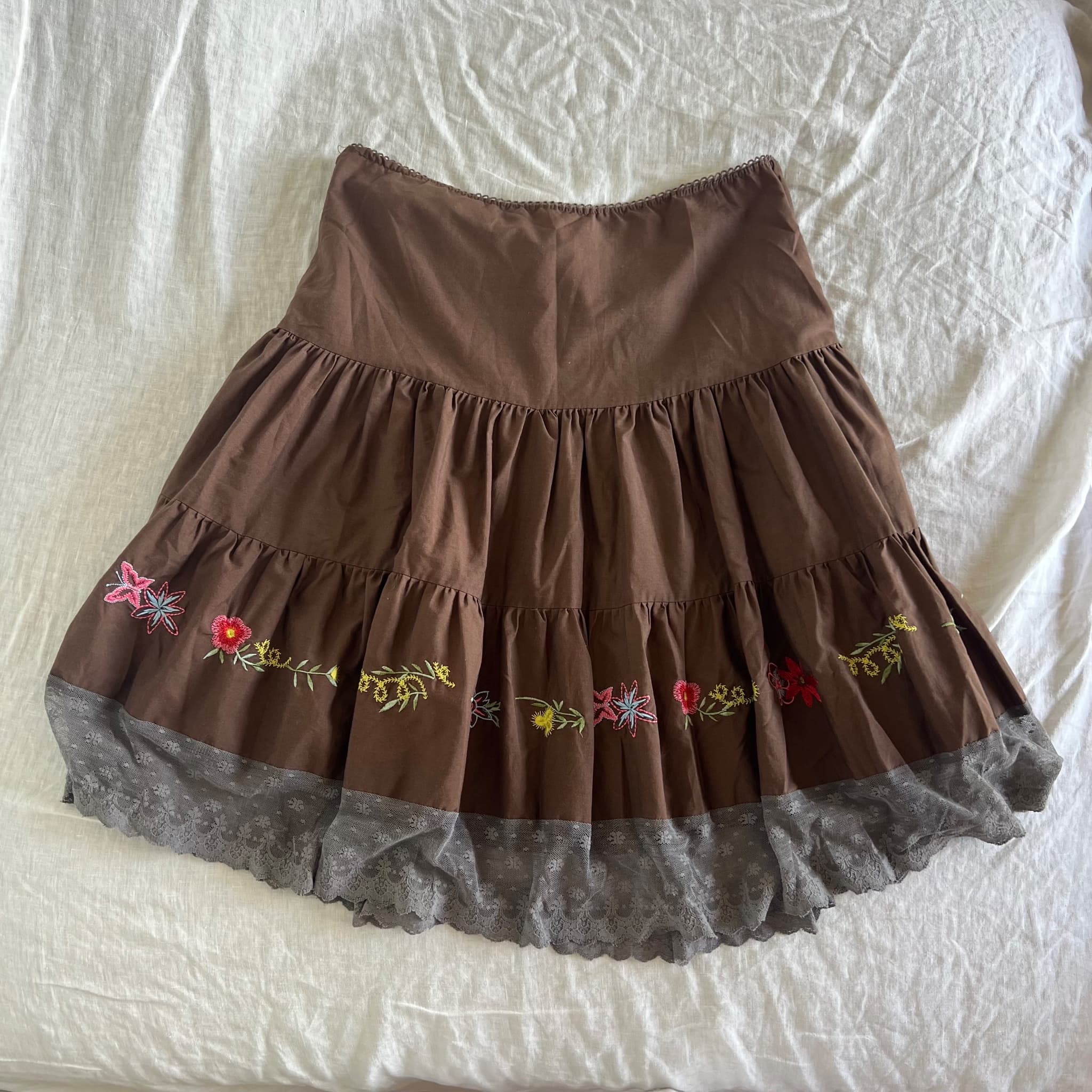 Vintage Hot Kiss Brown Tiered Floral Embroidered Lace Trim Skirt (Size M) — photo 1 of 10