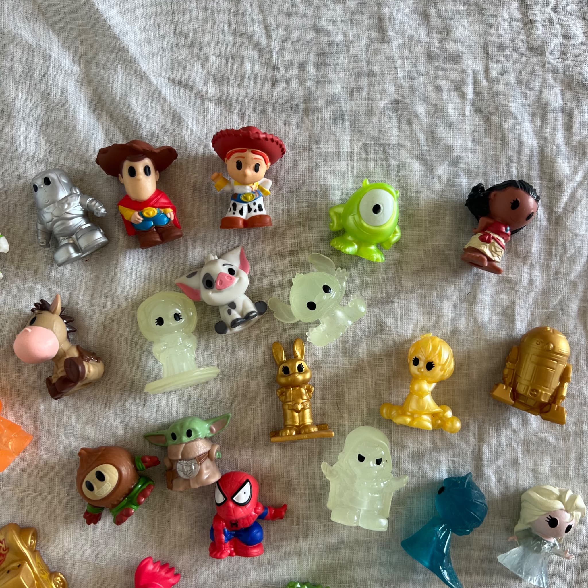 Woolworths Disney Ooshies Collectibles Lot 23x Rare Silver Buzz Lightyear Glow — photo 3 of 6