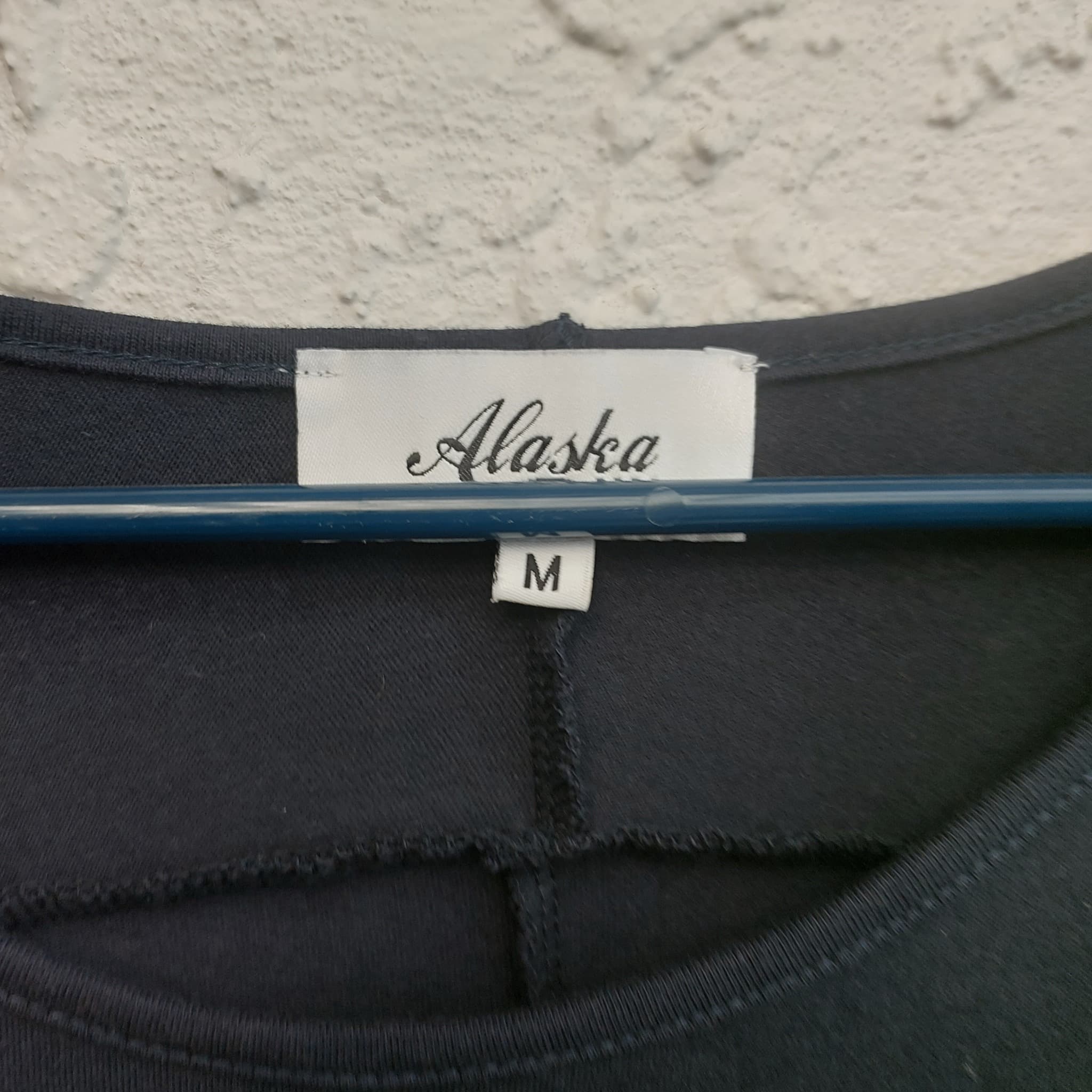 Alaska Tees (by Augustine) Glitter Lips Sequin Top, Size M — photo 2 of 6