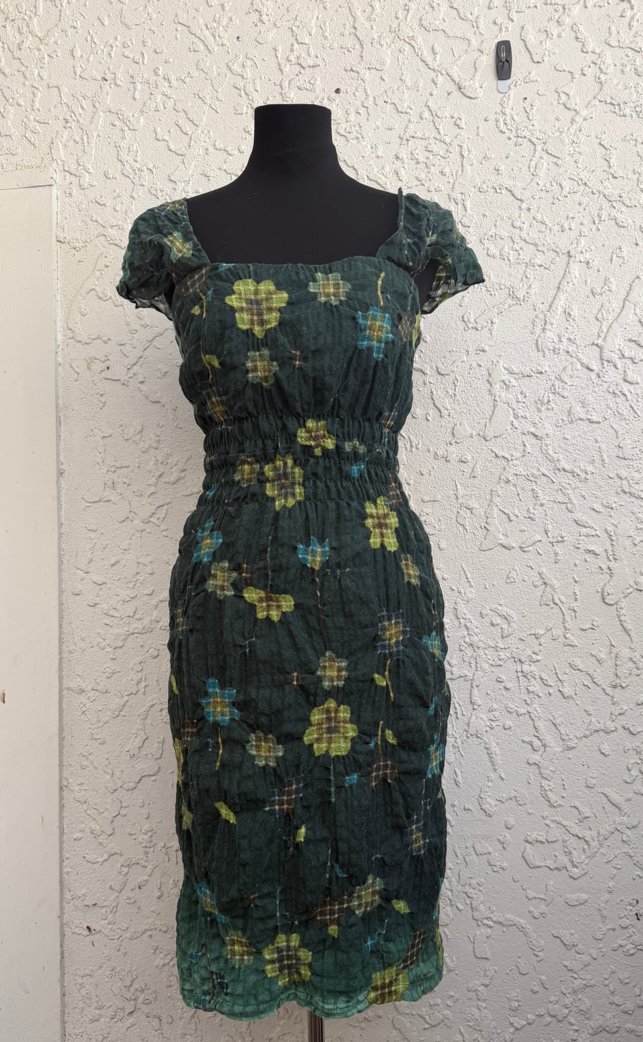 Andrea Moore Green Textured Smocked Midi Dress - Size 10 (Mint Condition`) — photo 1 of 10