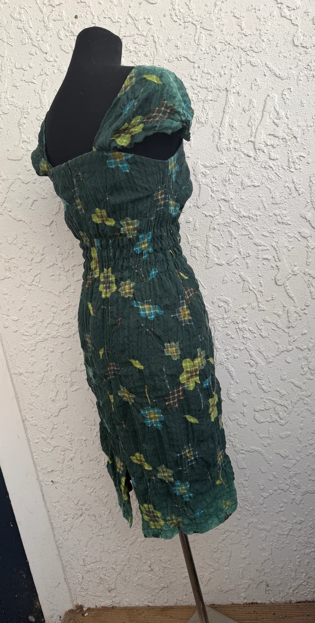 Andrea Moore Green Textured Smocked Midi Dress - Size 10 (Mint Condition`) — photo 4 of 10
