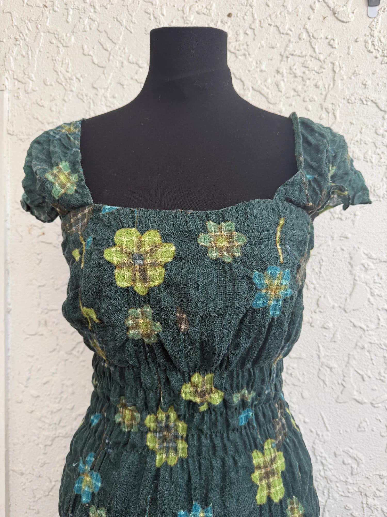Andrea Moore Green Textured Smocked Midi Dress - Size 10 (Mint Condition`) — photo 7 of 10