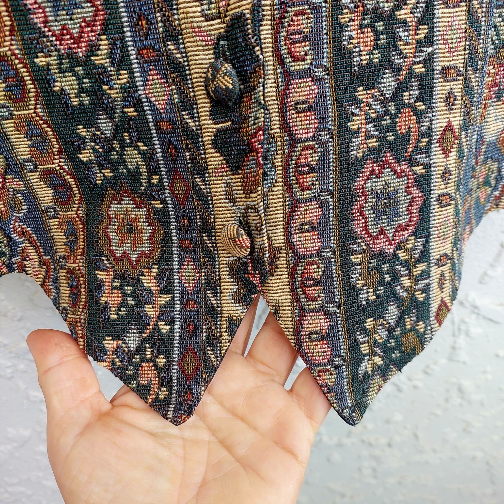 BLACK PEPPER Tapestry Waistcoat Vest, Floral Pattern, Size 10 — photo 7 of 9