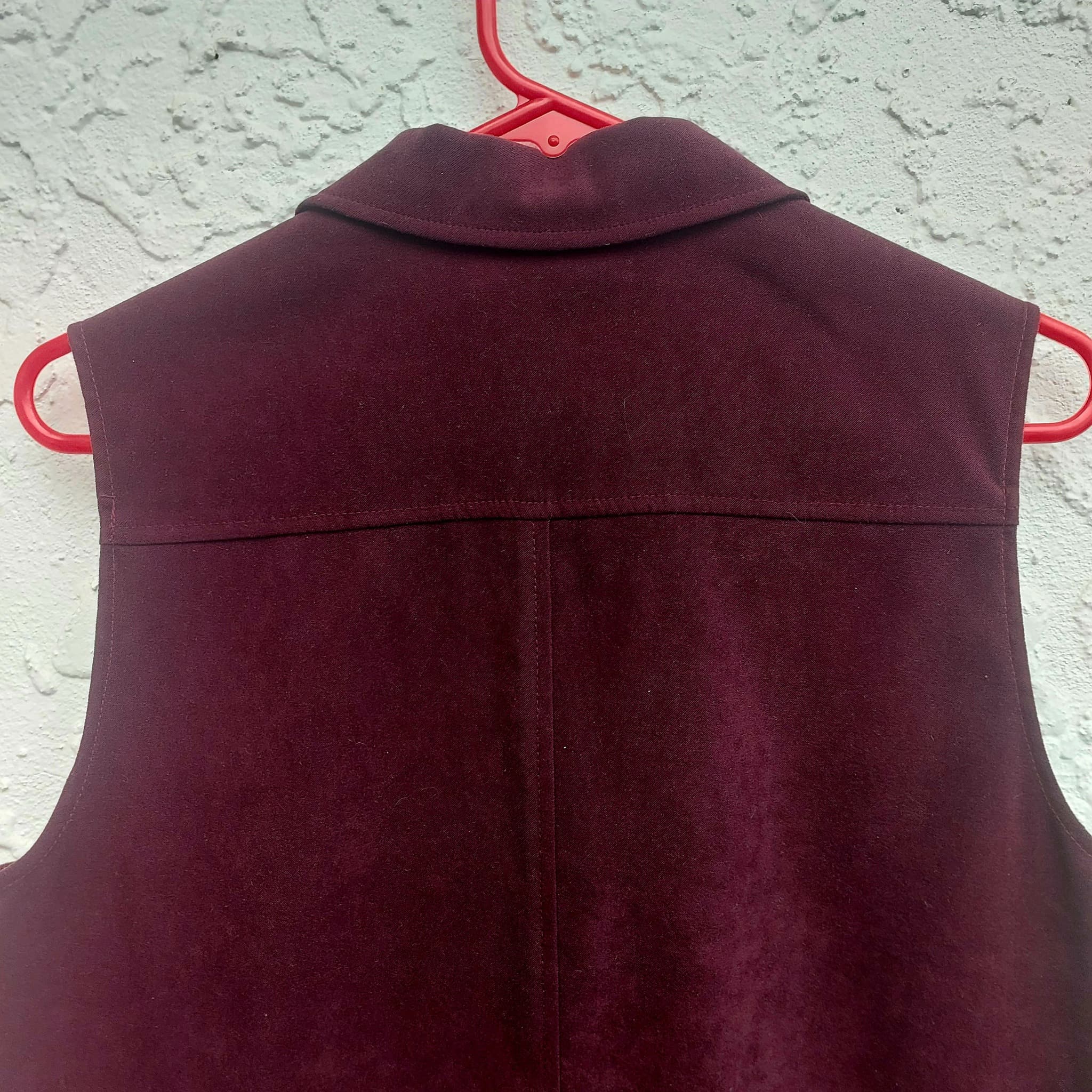 CLASSIQUE Button-Down Vest, Burgundy, Size 10 — photo 6 of 10