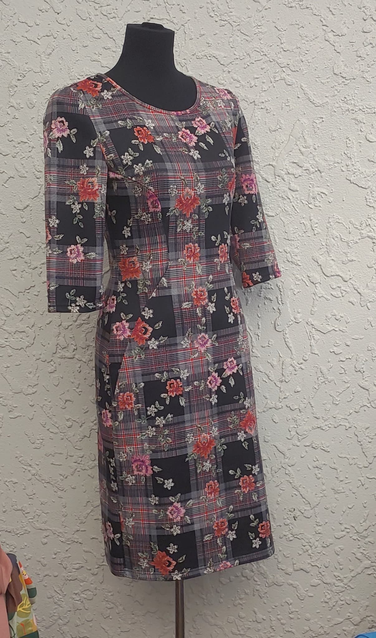 Contempo Sheath Dress, Floral and Plaid Print, Size 8 — photo 1 of 10