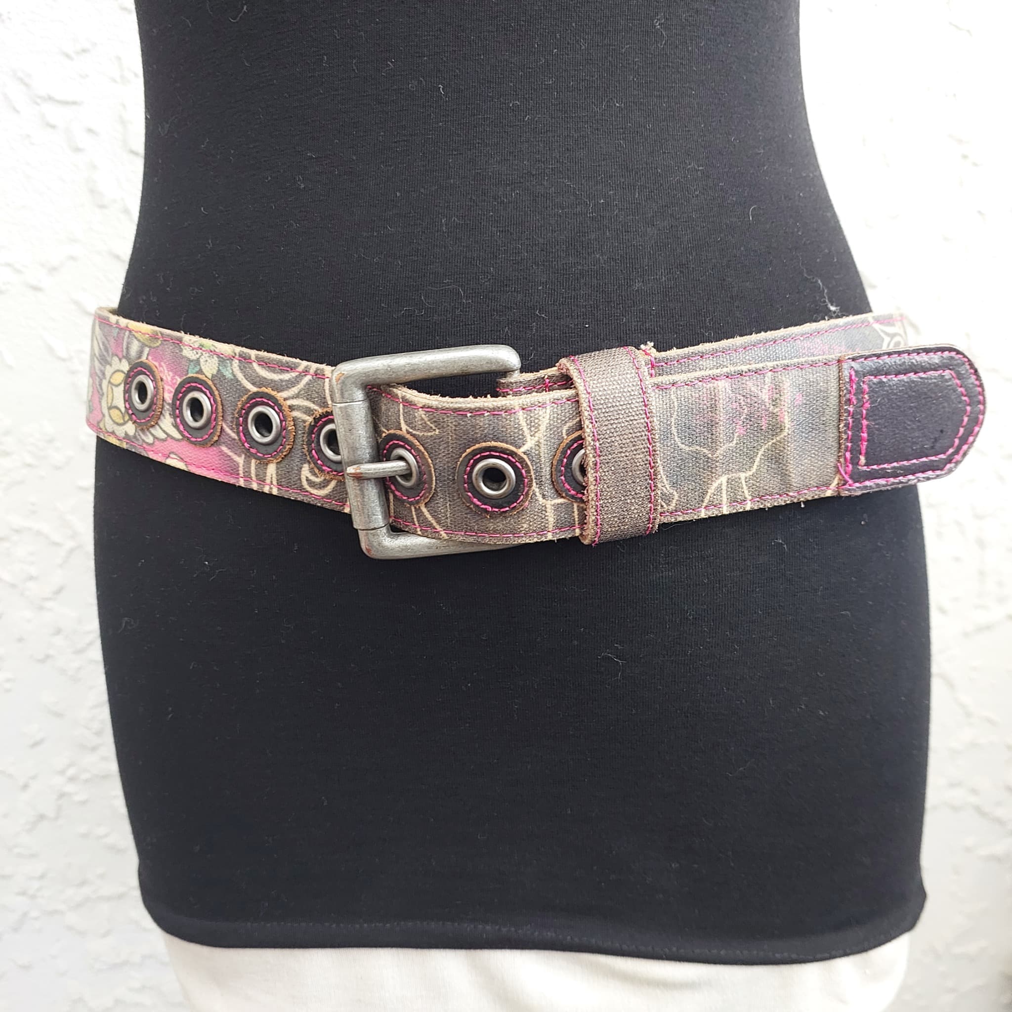 Ed Hardy Belt, Floral Skull Print, Size M — photo 1 of 9