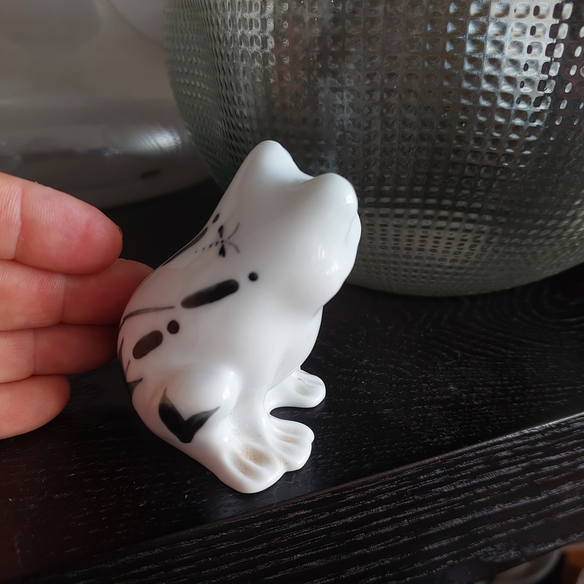 Highbank Ceramic Frog Figurine, White with Black Markings, Scotland — photo 4 of 7