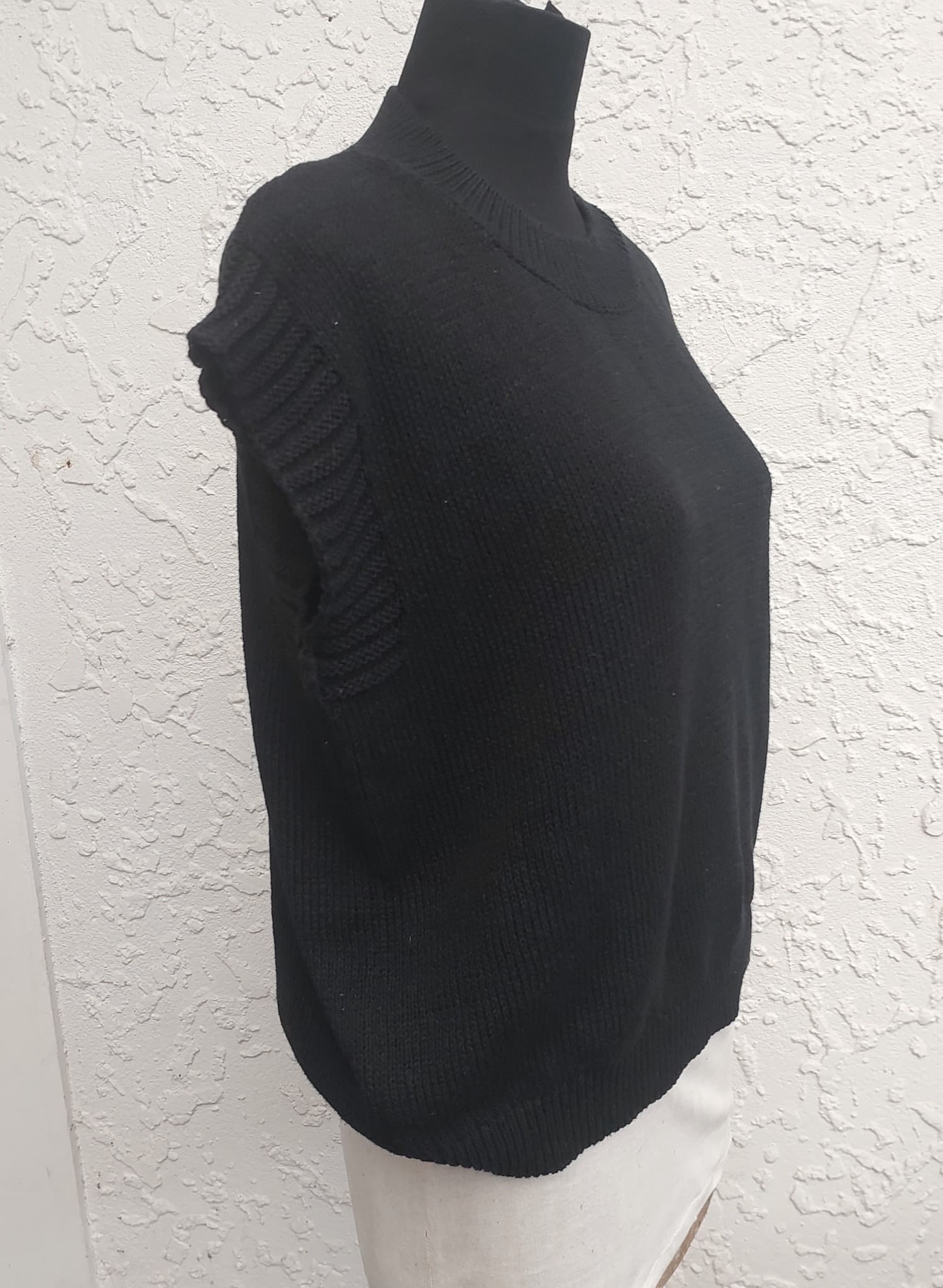 HUMIDITY Sleeveless Knit Sweater Vest, Black, Size XS — photo 4 of 10