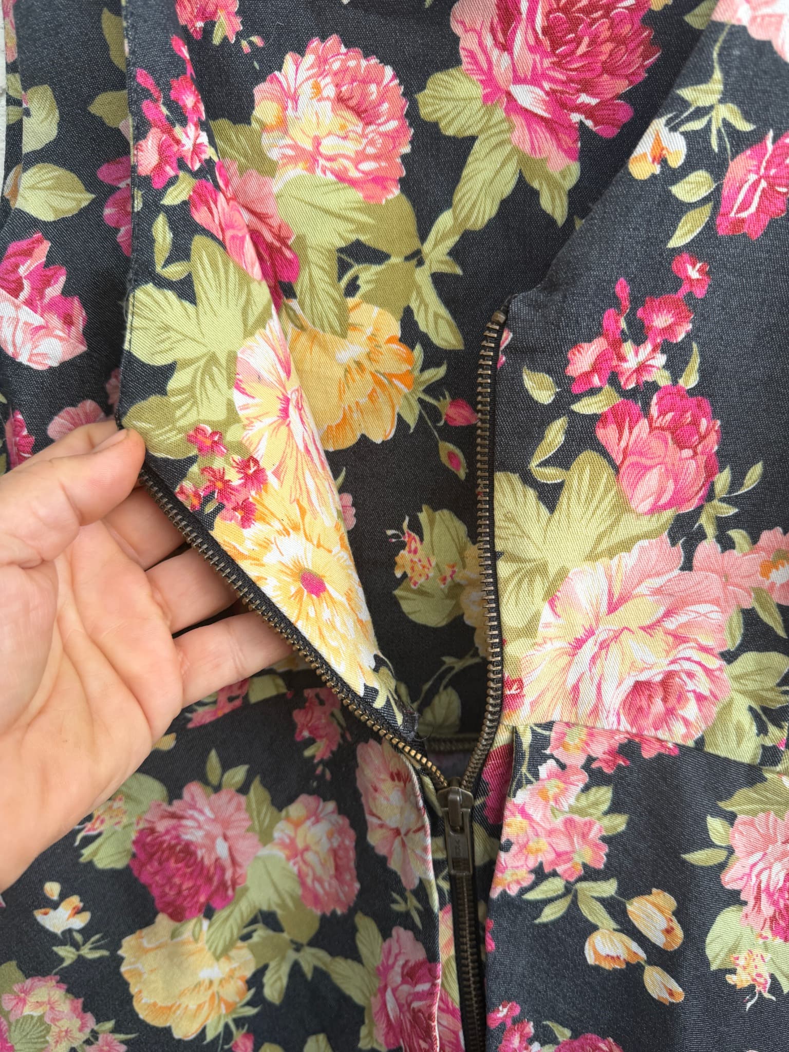 KILT NZ Made Floral Peplum Front-Zip Dress – Mint Condition (Size 14) — photo 7 of 10