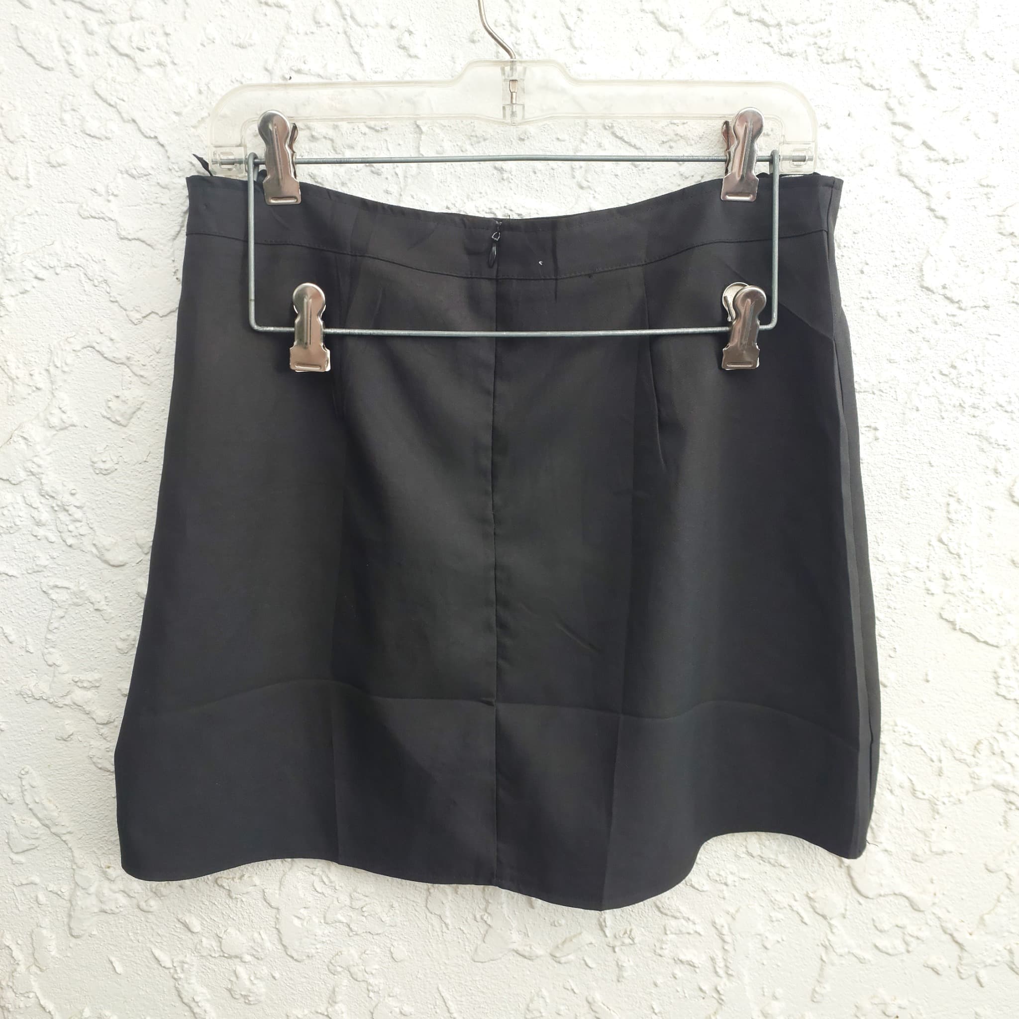Kin Qi Modas Mini Skirt, Black Floral Embroidered, Size G — photo 4 of 7