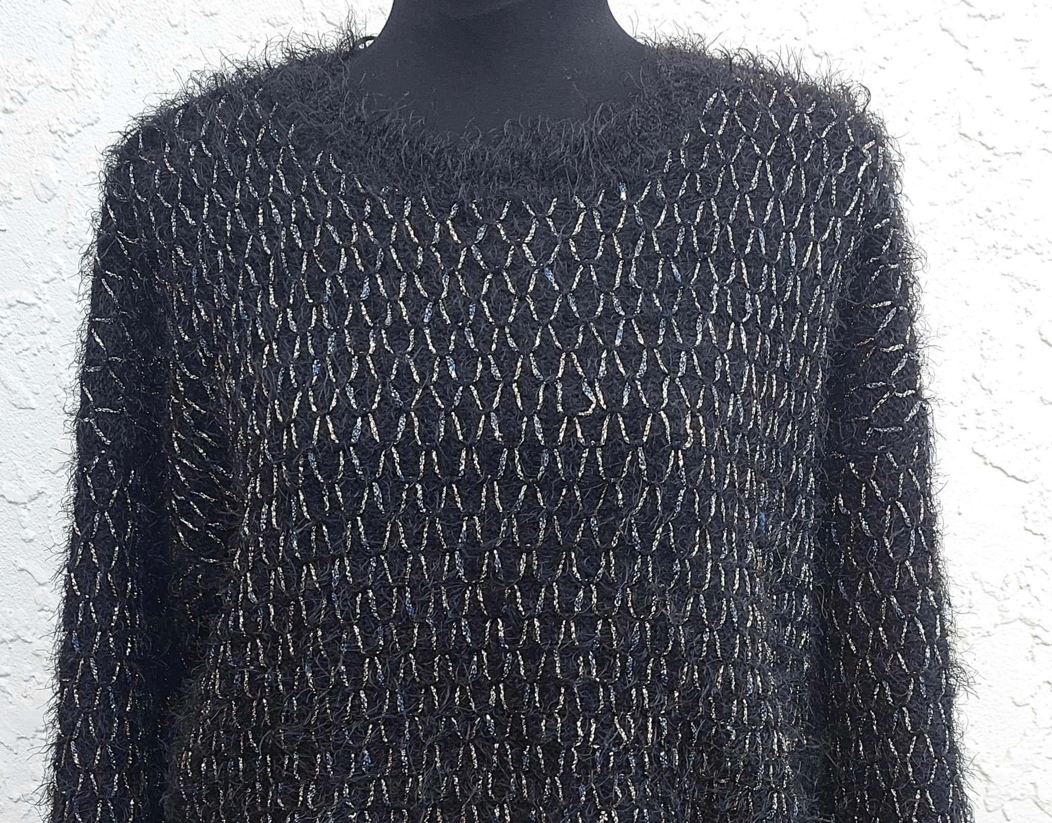 Lavand Fuzzy Knit Sweater Black and Gold Metallic Size L — photo 5 of 9