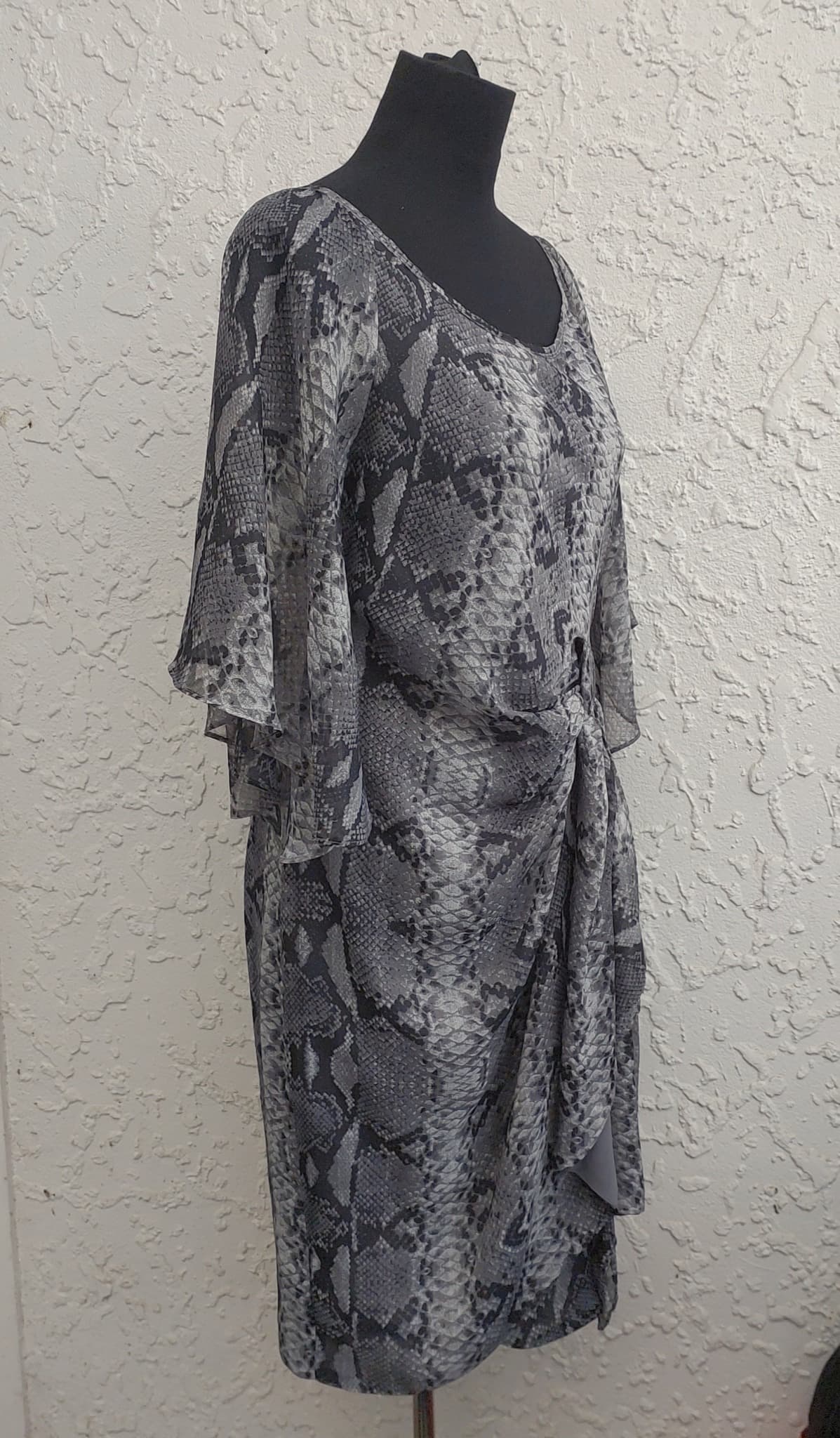 Max Chiffon Dress, Snakeskin Print, Size 10 — photo 3 of 10