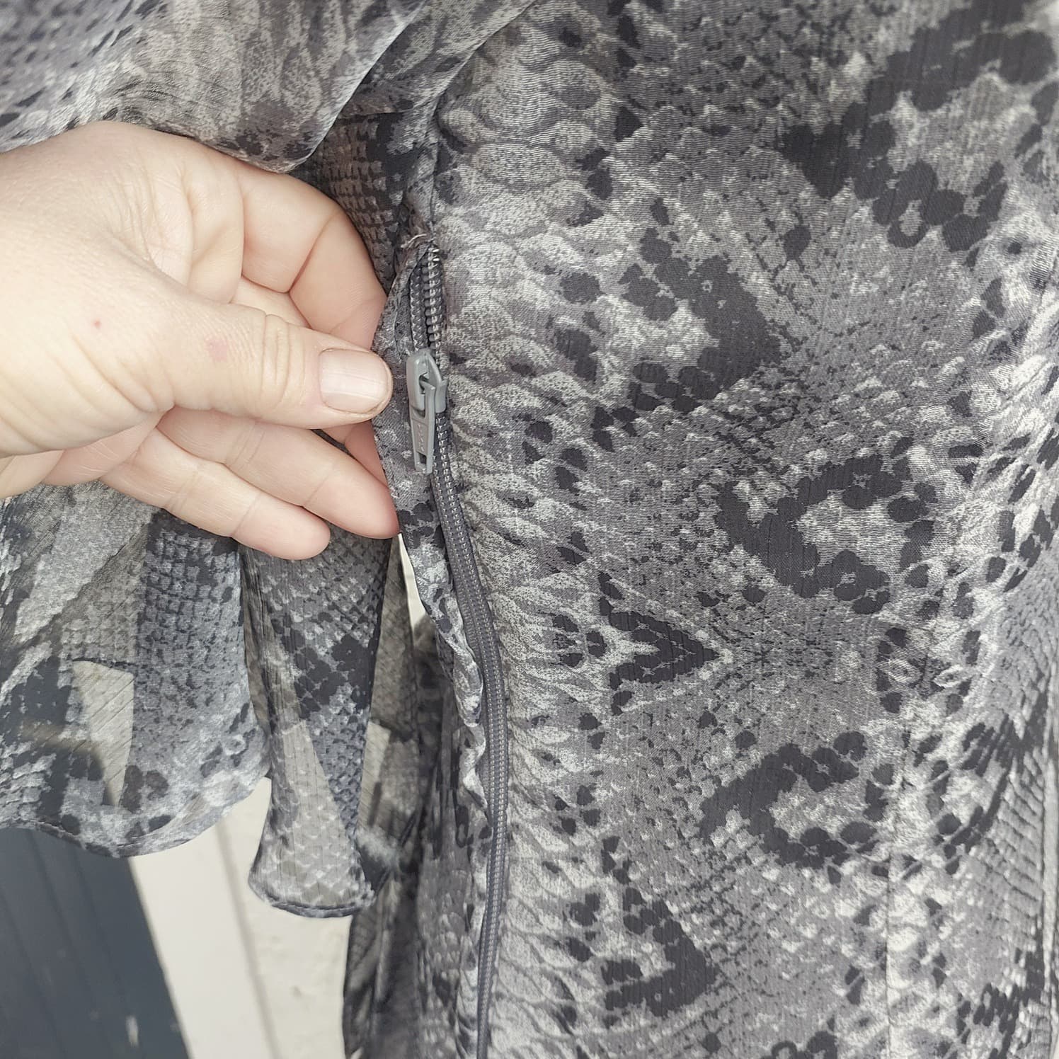 Max Chiffon Dress, Snakeskin Print, Size 10 — photo 6 of 10