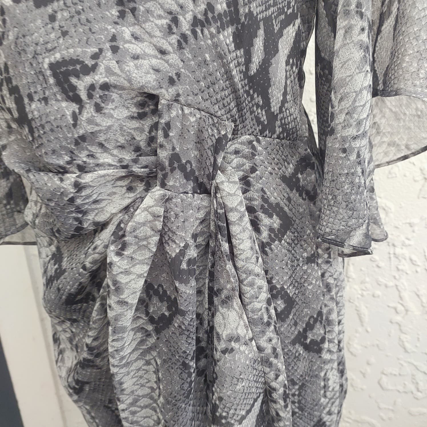 Max Chiffon Dress, Snakeskin Print, Size 10 — photo 8 of 10