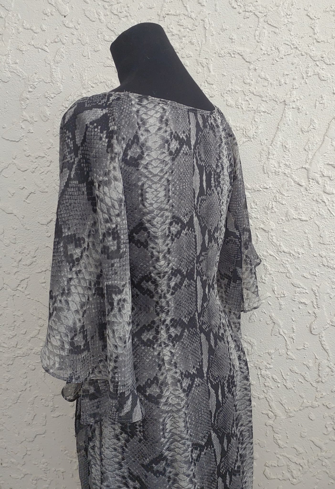 Max Chiffon Dress, Snakeskin Print, Size 10 — photo 10 of 10