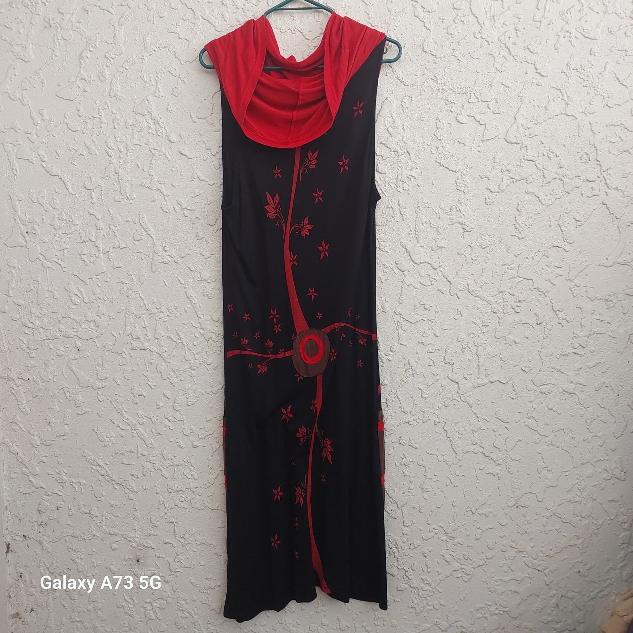 Sari Cowl Neck Dress, Black and Red, Floral Print, Size XL — photo 3 of 10