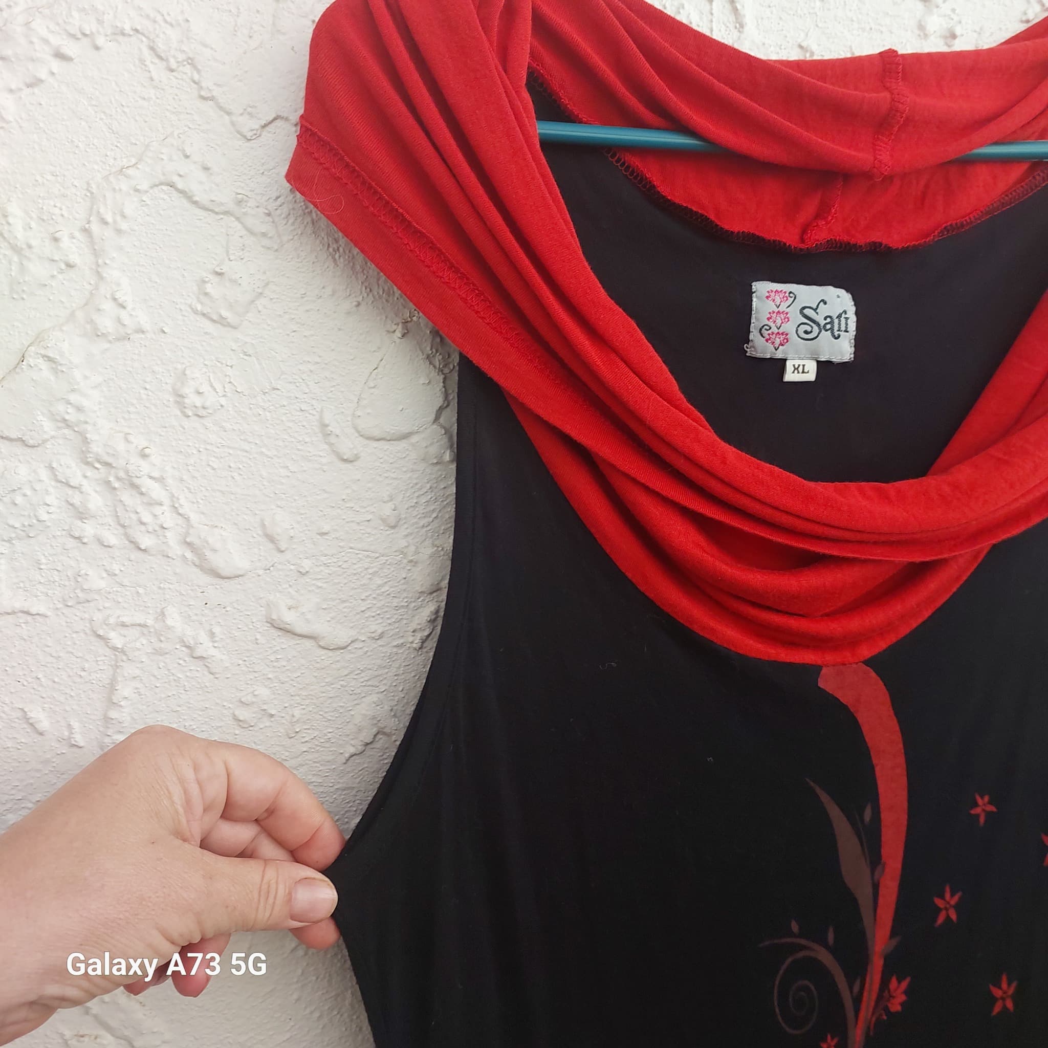 Sari Cowl Neck Dress, Black and Red, Floral Print, Size XL — photo 5 of 10