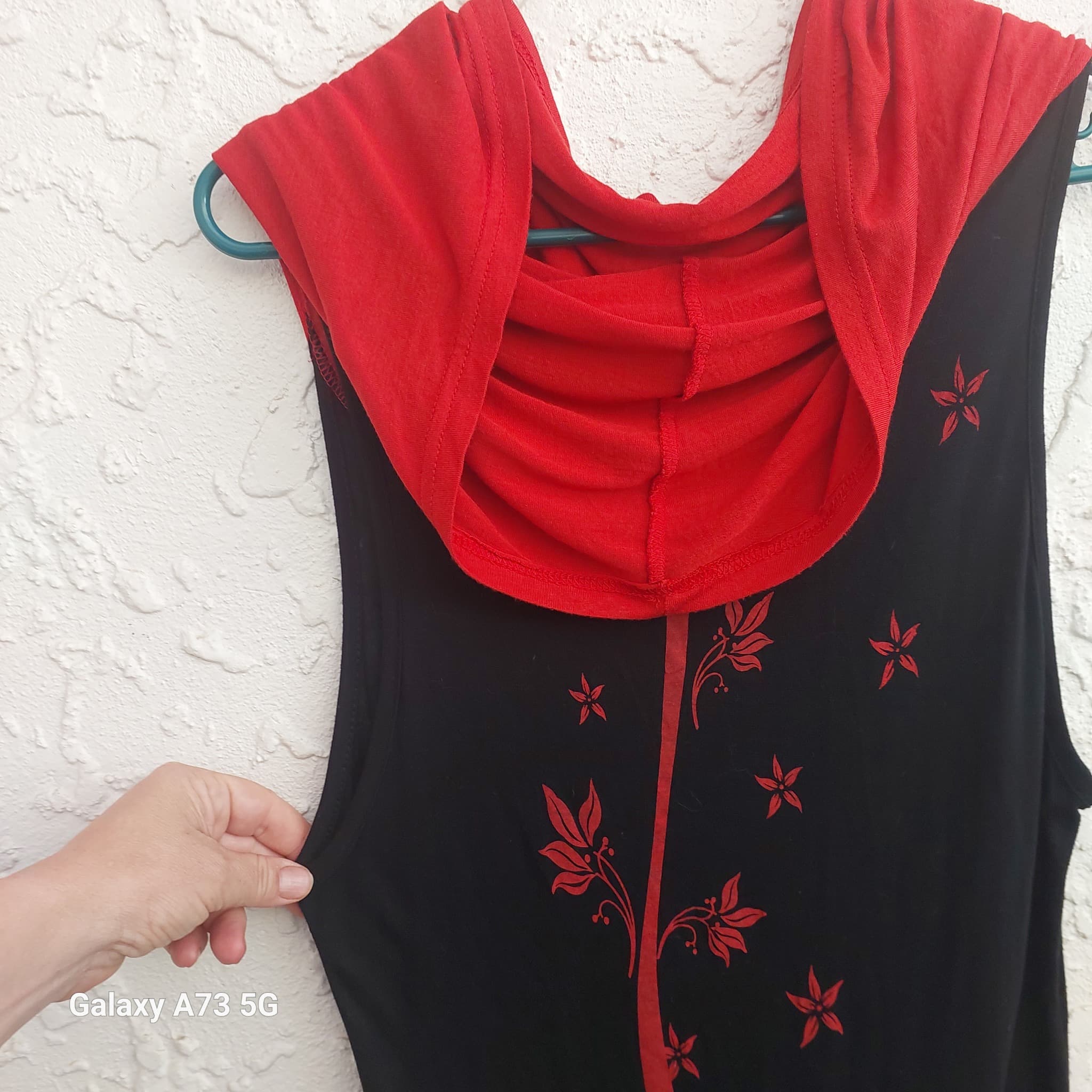 Sari Cowl Neck Dress, Black and Red, Floral Print, Size XL — photo 9 of 10