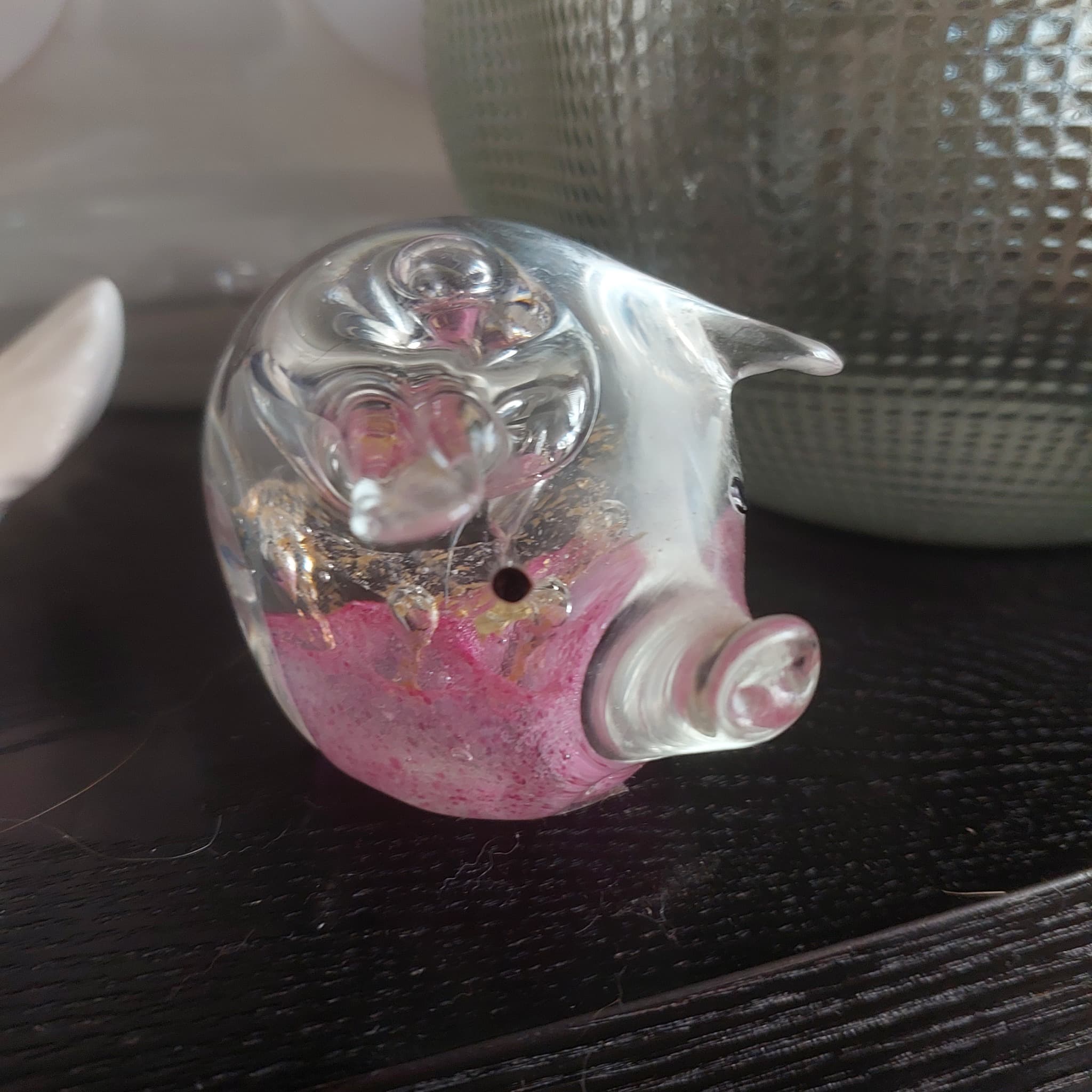 Smashing Art Glass NZ Pig Figurine, Clear with Pink and Gold Fleck — photo 2 of 6