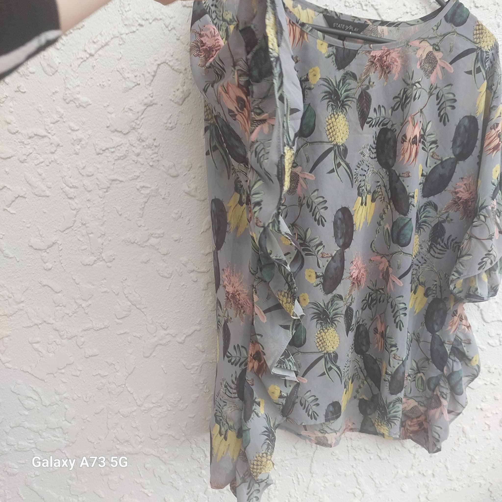 STATE OF PLAY Floral Pineapple Blouse, size 16, grey — photo 6 of 9