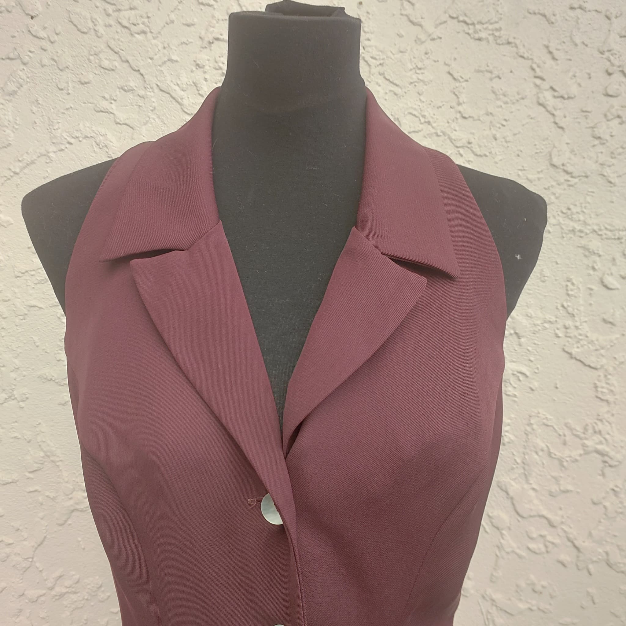 Syndicate Clothing Co. Sleeveless Blazer Vest Burgundy Size 12 — photo 5 of 9