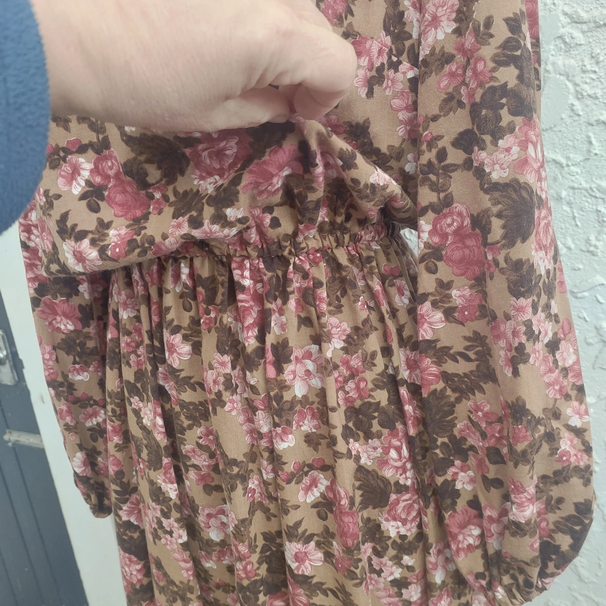 Vintage 1970s Floral Midi Dress, Long Sleeve, Brown and Pink — photo 4 of 10