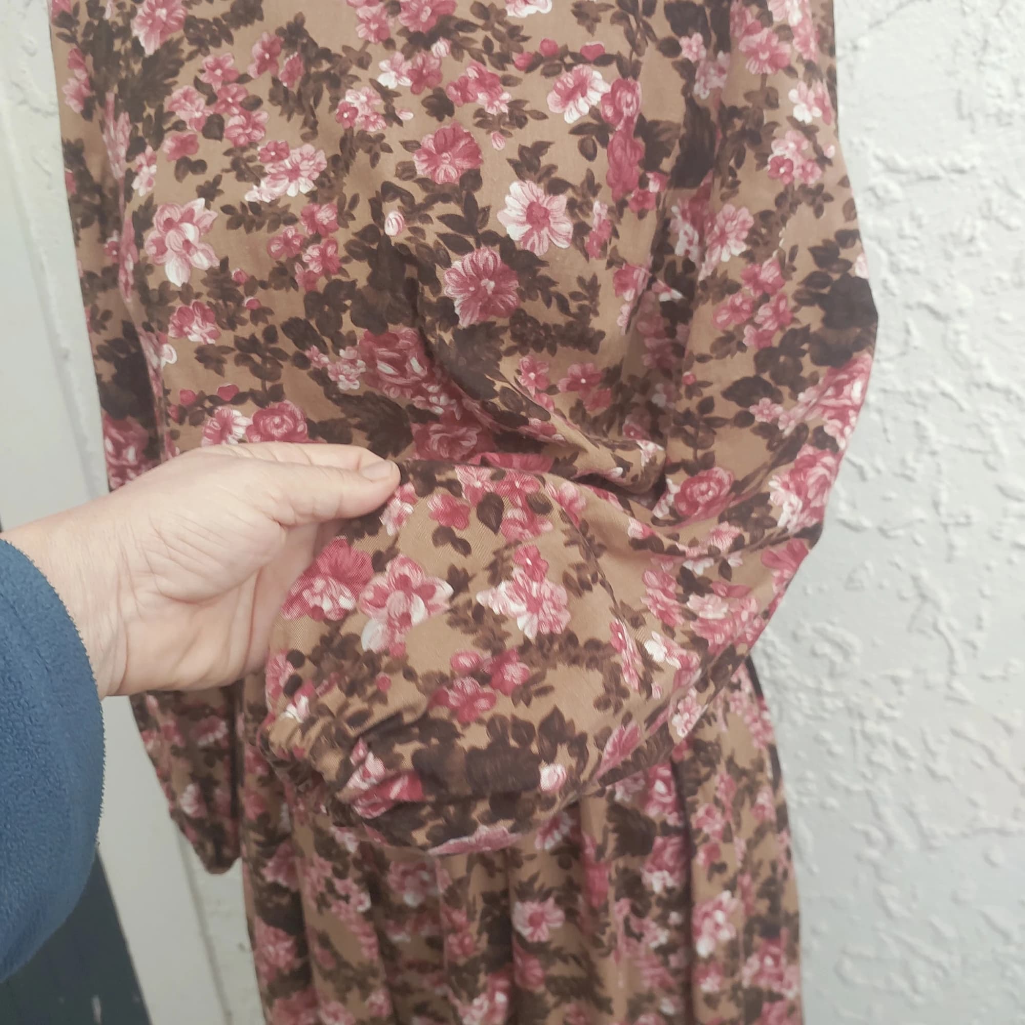 Vintage 1970s Floral Midi Dress, Long Sleeve, Brown and Pink — photo 5 of 10