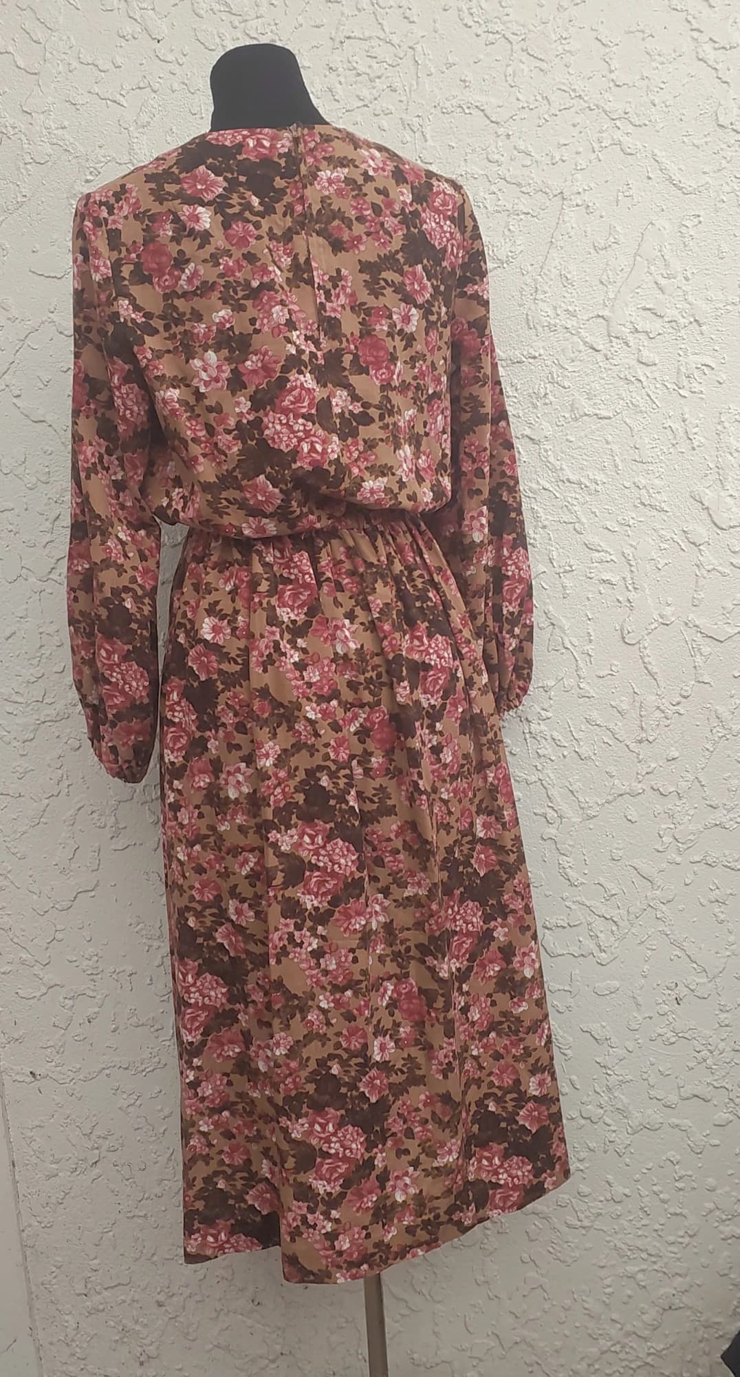 Vintage 1970s Floral Midi Dress, Long Sleeve, Brown and Pink — photo 6 of 10