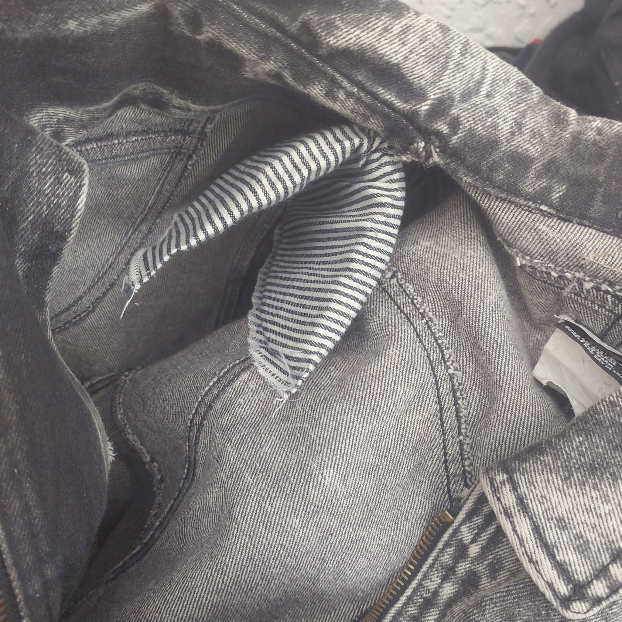 Vintage 80s Acid Wash Denim Moto Jacket, Grey, Size S — photo 10 of 10