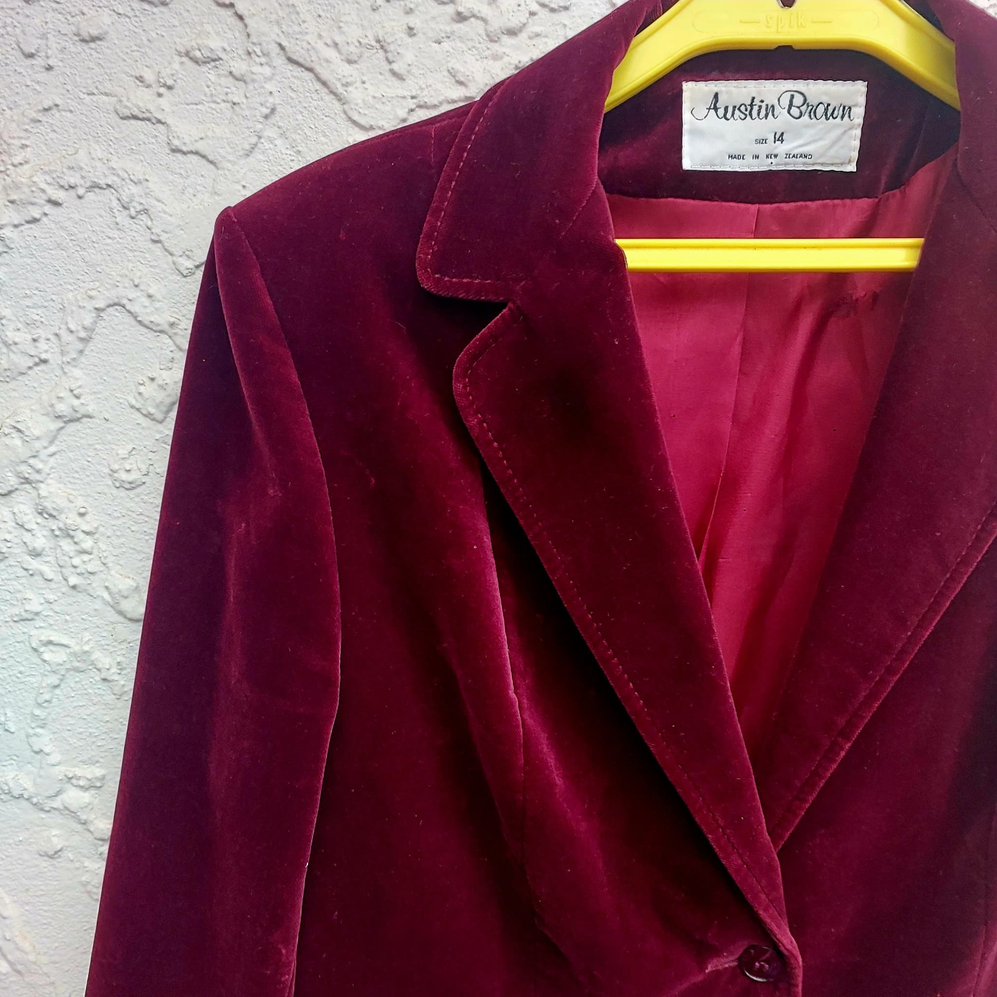 Vintage Austin Brown Burgundy Velvet Blazer — photo 9 of 10