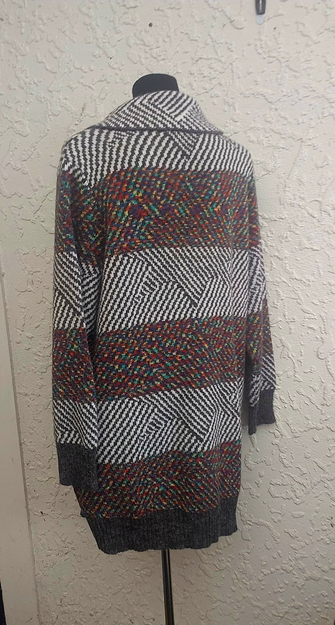 Vintage geometric chunky knit cardi-coat - Size M — photo 2 of 10