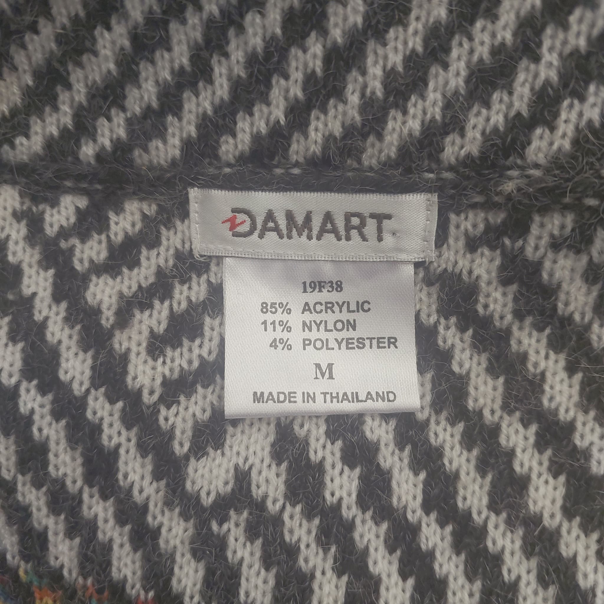 Vintage geometric chunky knit cardi-coat - Size M — photo 3 of 10