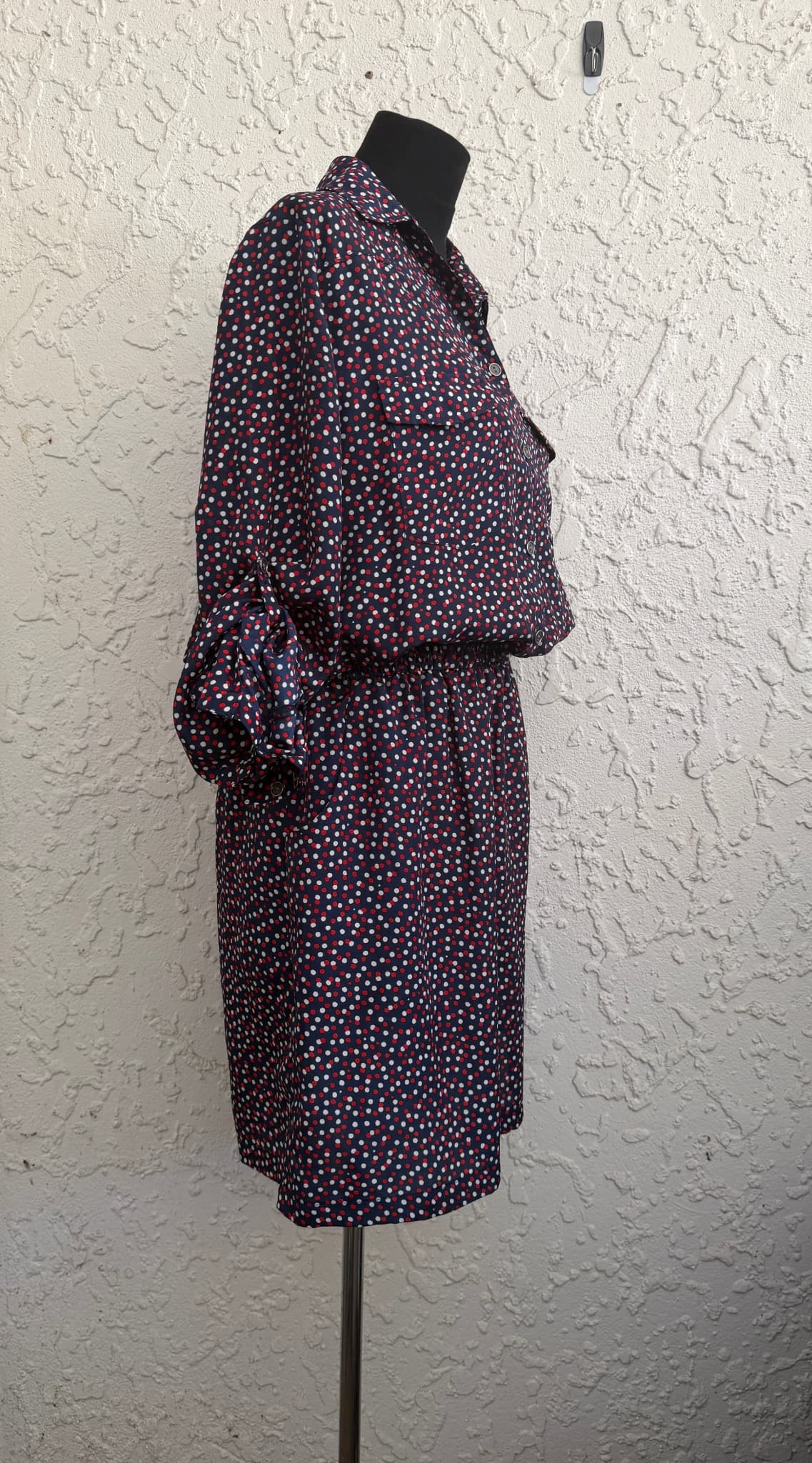 Vintage navy polka dot shirt dress with pockets - Size Large (Mint Condition) — photo 2 of 9