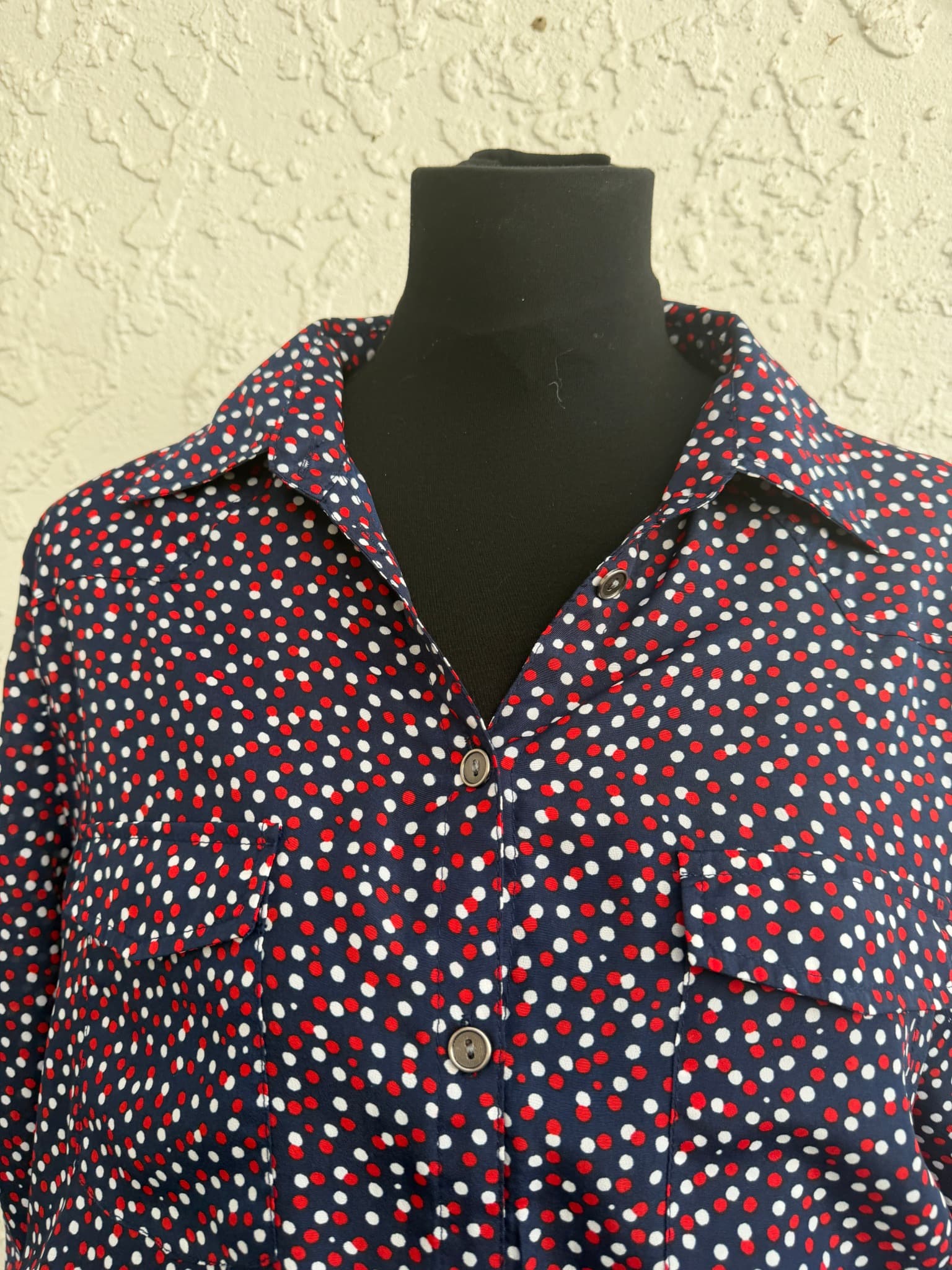 Vintage navy polka dot shirt dress with pockets - Size Large (Mint Condition) — photo 4 of 9