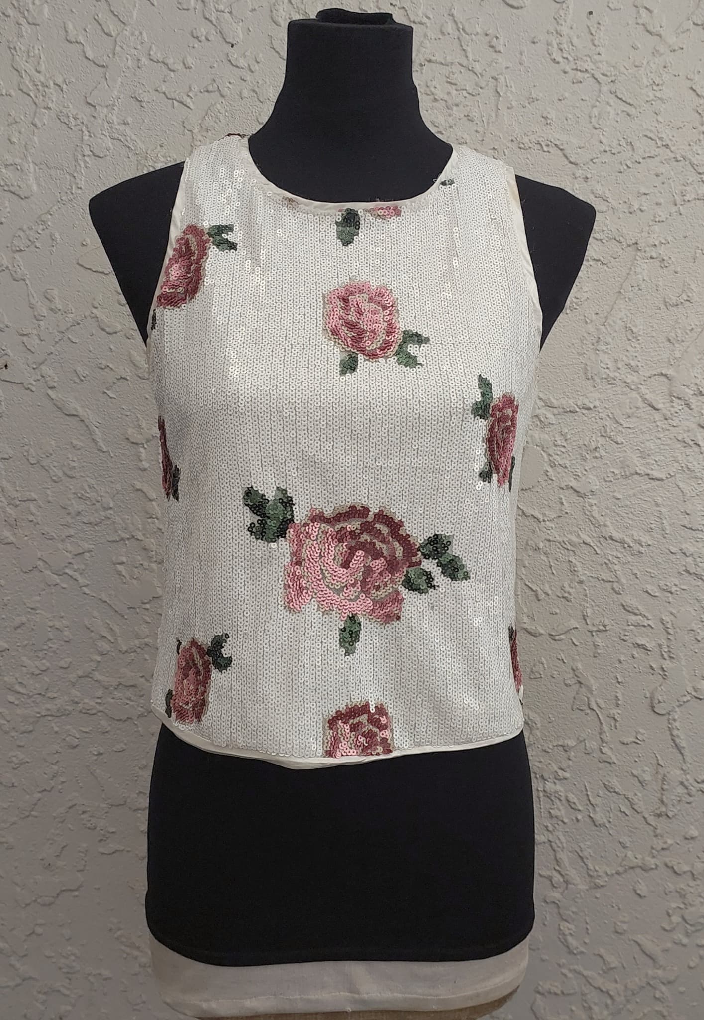 VINTAGE ROSE Sleeveless Crop Top, White, Sequin Floral, Size 8 — photo 1 of 10