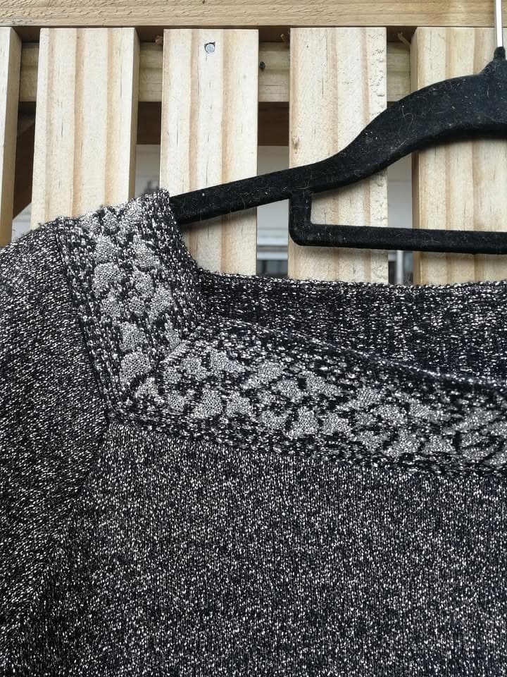 Vintage SHETLAND Knit Sweater, Metallic Silver and Black, Size 40 — photo 2 of 6