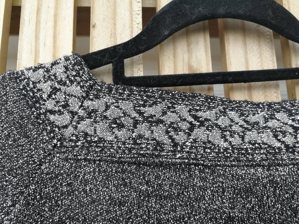 Vintage SHETLAND Knit Sweater, Metallic Silver and Black, Size 40 — photo 3 of 6