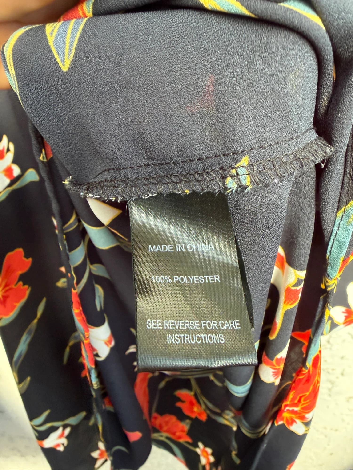 Wild Child Floral V-Neck Blouse, Black and Red, Size 26 — photo 8 of 8