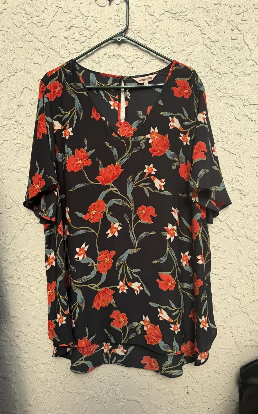 Wild Child Floral V-Neck Blouse, Black and Red, Size 26 — photo 1 of 8