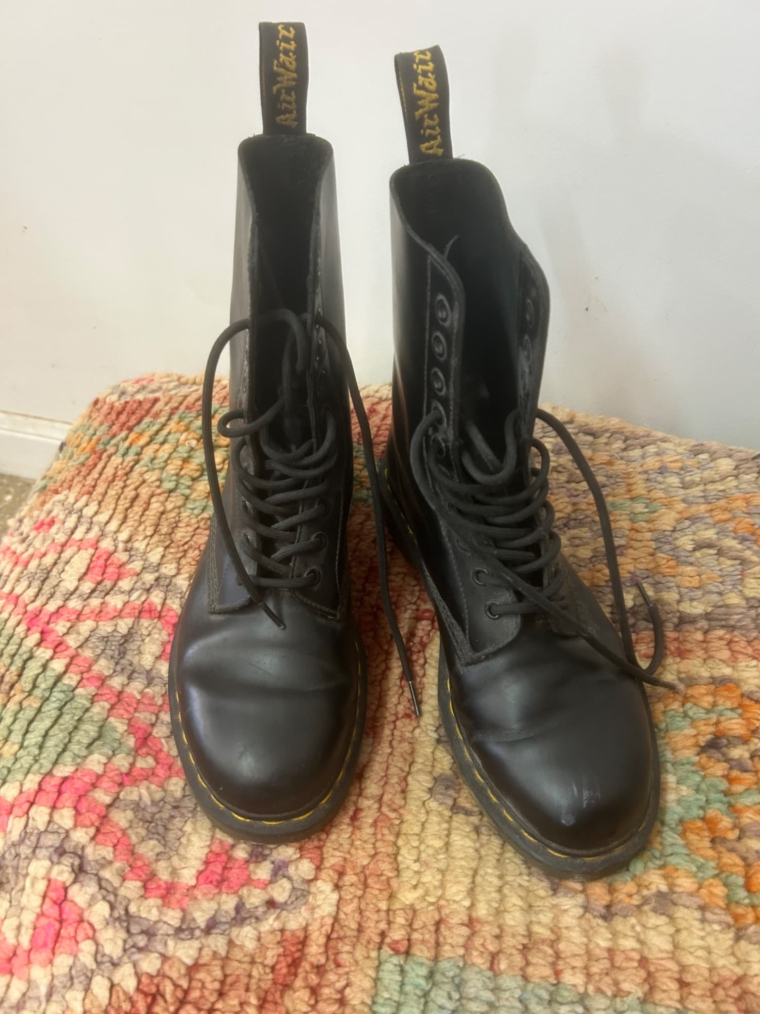 Dr. Martens 1490 Smooth Leather 10-Eyelet Boots Black — photo 3 of 6