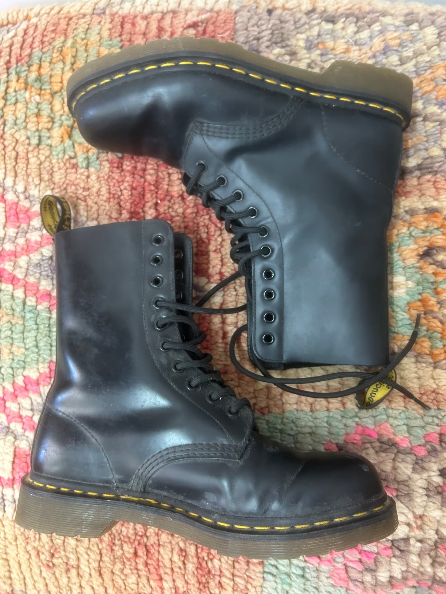 Dr. Martens 1490 Smooth Leather 10-Eyelet Boots Black — photo 6 of 6