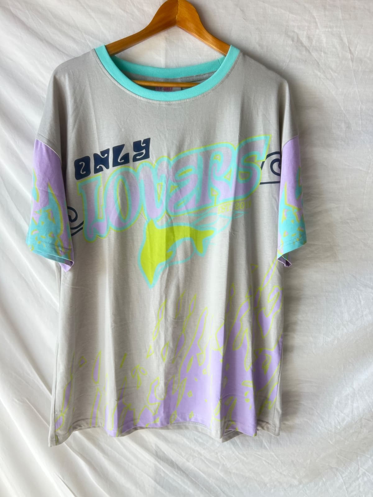 ONLY LOVERS LEFT Graphic T-Shirt Pastel Print Grey XS/S — photo 2 of 5