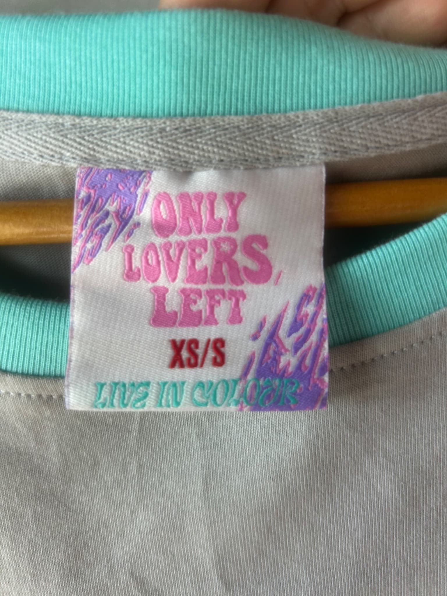 ONLY LOVERS LEFT Graphic T-Shirt Pastel Print Grey XS/S — photo 3 of 5