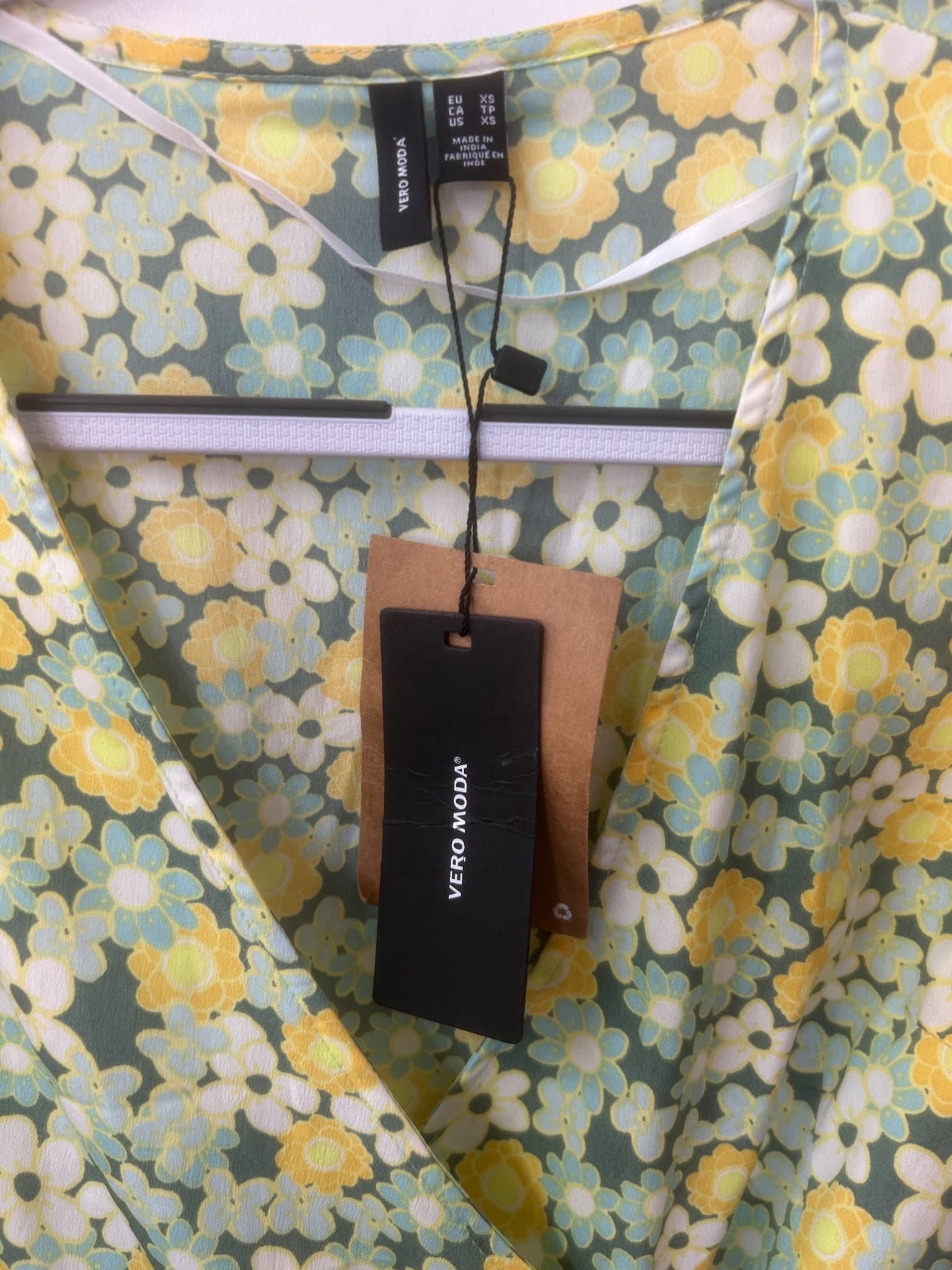Vero Moda Floral Wrap Dress With Ruffle Hem - Size XS — photo 2 of 4