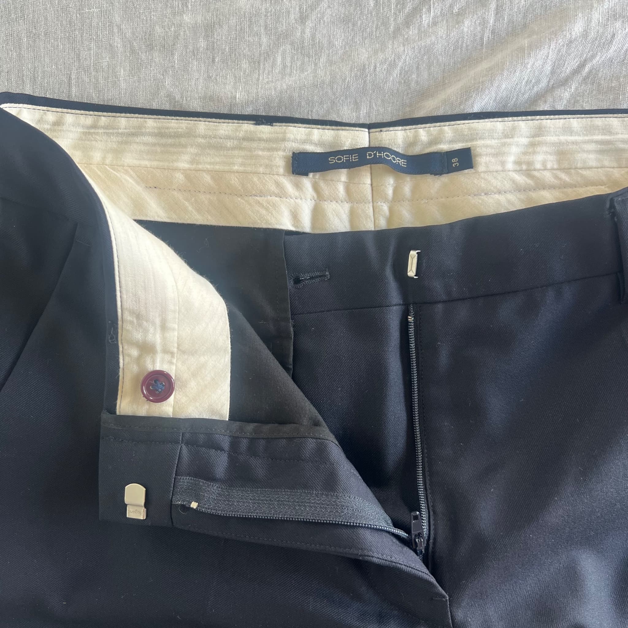Sofie D'Hoore Black 100% Wool Tailored Trousers (Size 38) — photo 4 of 10