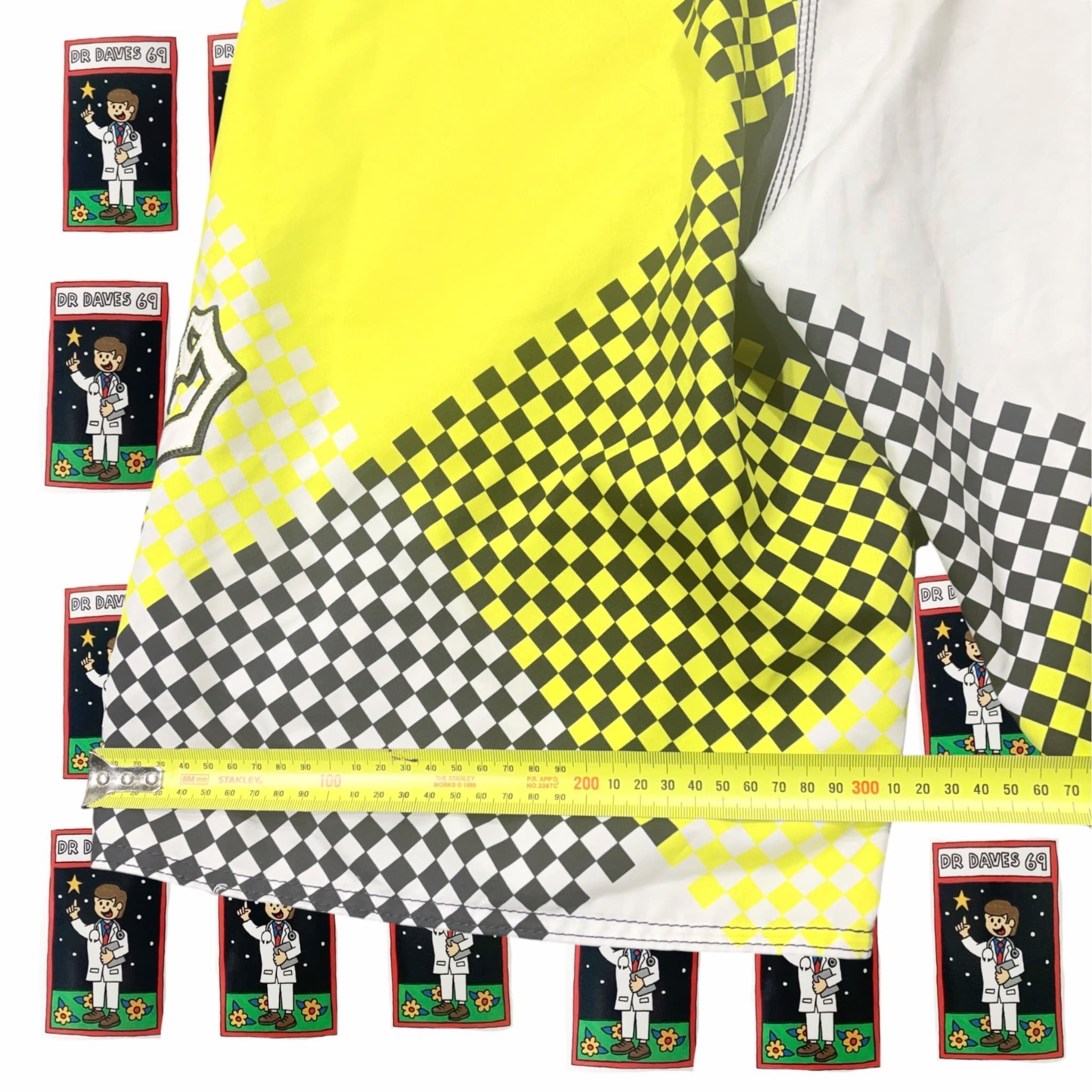 Billabong Men's Checkered Boardshorts Yellow Grey White Size 32 — photo 5 of 5